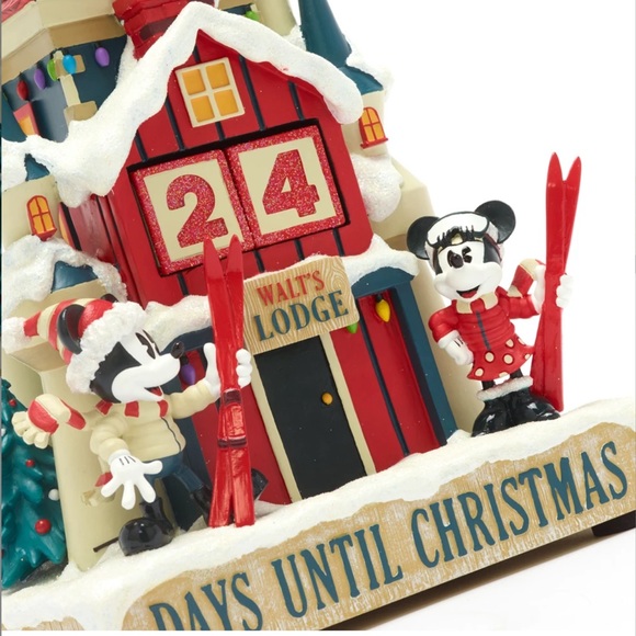Walt’s Lodge Mickey and Minnie Christmas Countdown - Picture 4 of 8